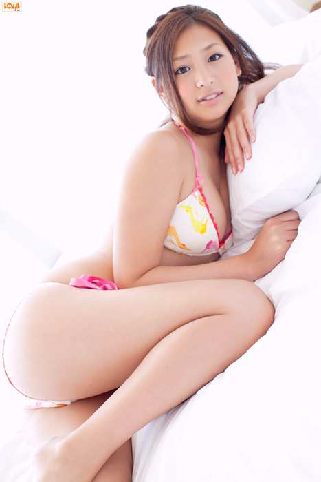 Bomb.TV写真ID0307 2010.11.30 GRAVURE Channel 2010.12 PART3 含