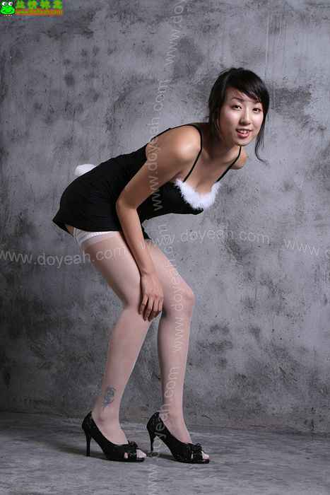 高跟白丝少妇的诱惑[doyeah都仪丝袜大站]ID0012 d