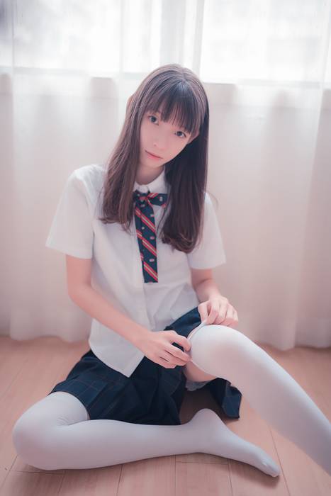 [风之领域美腿丝袜写真]ID0004 NO.004 邻家白丝清新女孩 [49P-71MB]--性感提示：连裤袜欲火中烧粉嫩风骚上围很大圆润蜜臀荡妇嫩滑薄丝火红热情F杯妖媚高挑苗条私房甜蜜温柔绝美曲线剧烈翻滚顷刻沦