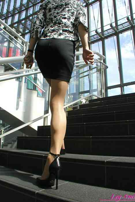 [LegSmith丝袜美腿写真]ID0299 LegSmith套图-Model18-02n