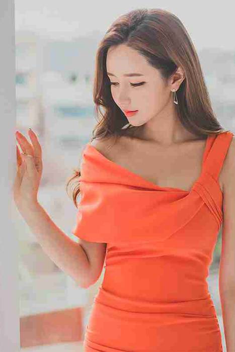 [李妍静绝美高雅气质写真]ID0040--性感提示：闪亮