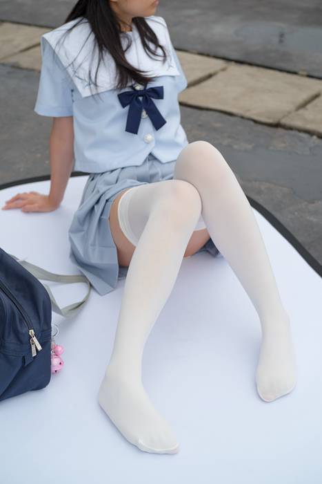 [森萝财团美腿丝袜写真]ID0036 萝莉丝足写真 [R1