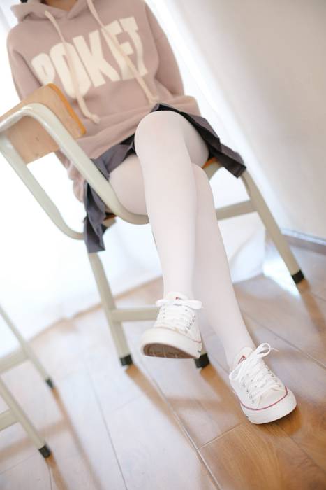 [森萝财团美腿丝袜写真]ID0052 萝莉丝足写真 [X-