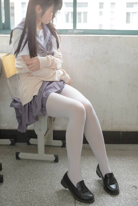 [森萝财团美腿丝袜写真]ID0067 萝莉丝足写真 [X-