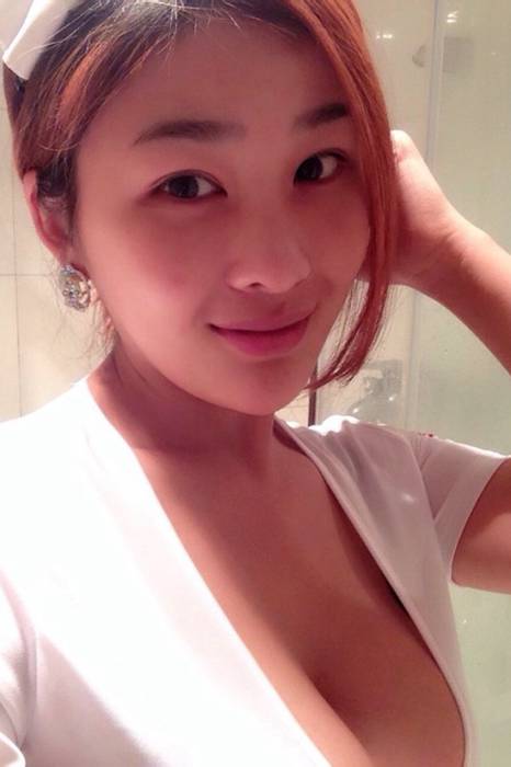 [闫盼盼写真套图]ID0065 护S.rar--性感提示：热血沸
