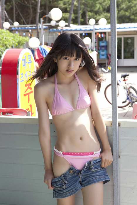 妹子粉红色比基尼[YS-Web]Vol.386 含视频 Iriya Mai 入