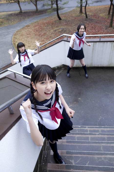 清纯学生妹[YS-Web]Vol.402 含视频 Momoiro Clover ももい