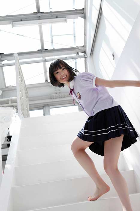 清纯学生妹[YS-Web]Vol.521 含4段视频乃木坂 46 走れ