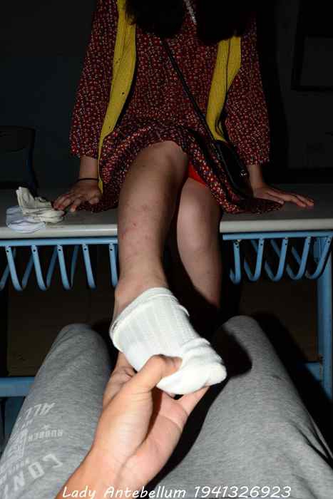 [战前女神棉袜写真]ID0068 恋足美腿棉袜女神级摄