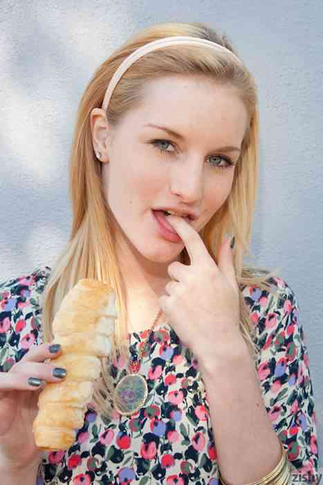 [zishy Girls写真]ID0010-ashlee-hills-and-her-olympic-appeti